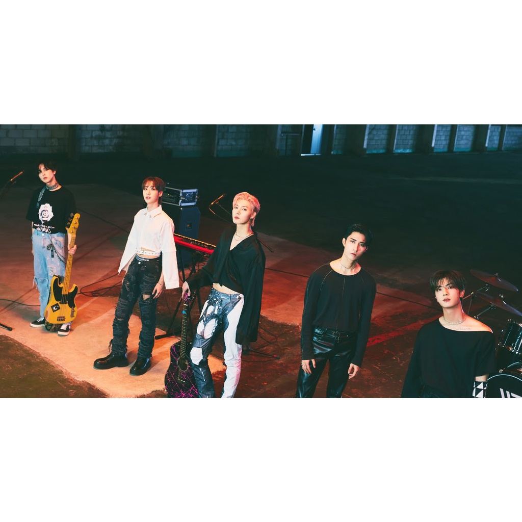ONEWE -   1st English Full Album