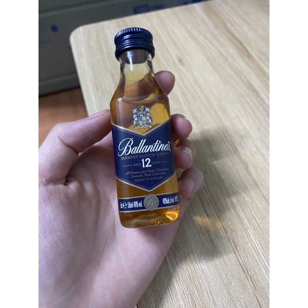 Rượu mini ballantines