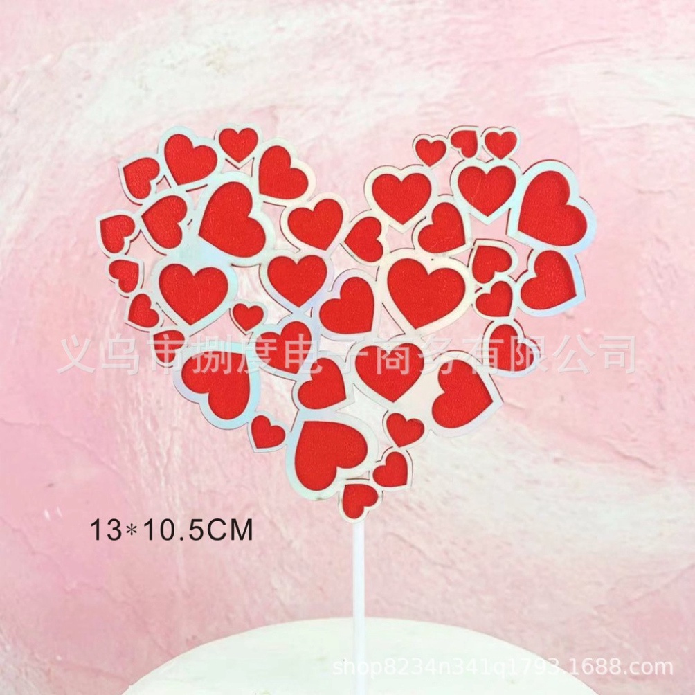 Trang trí bánh kem sinh nhật  sét cắm tim giấy đỏ tình yêu