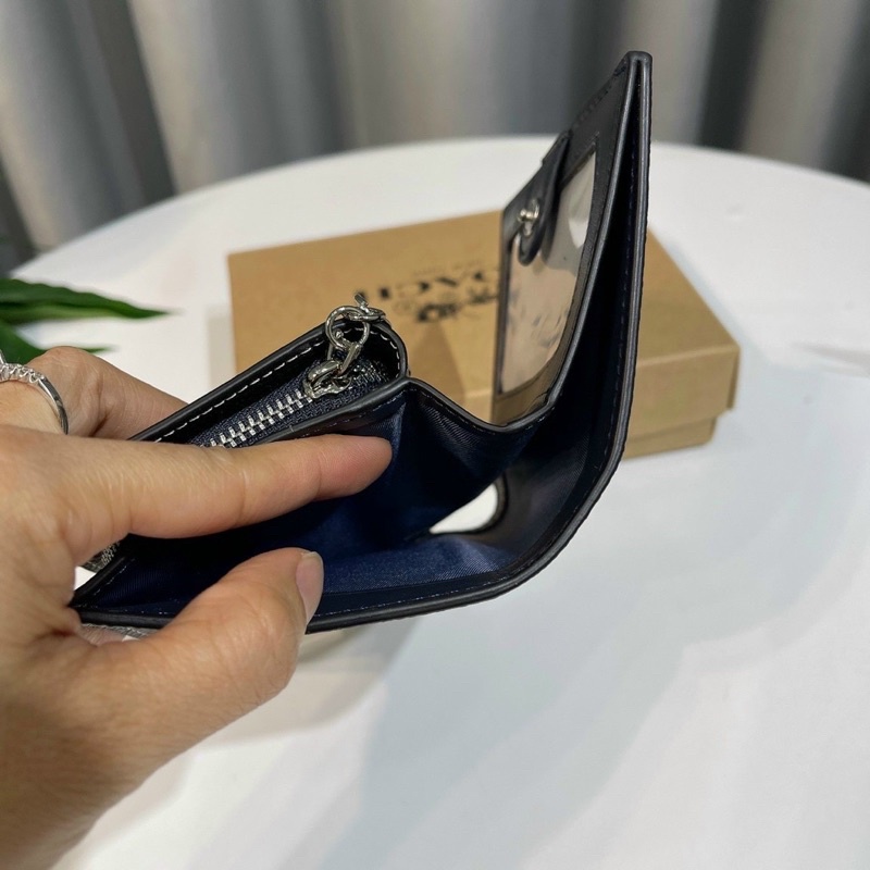 Ví ngắn Coach Snap Wallet