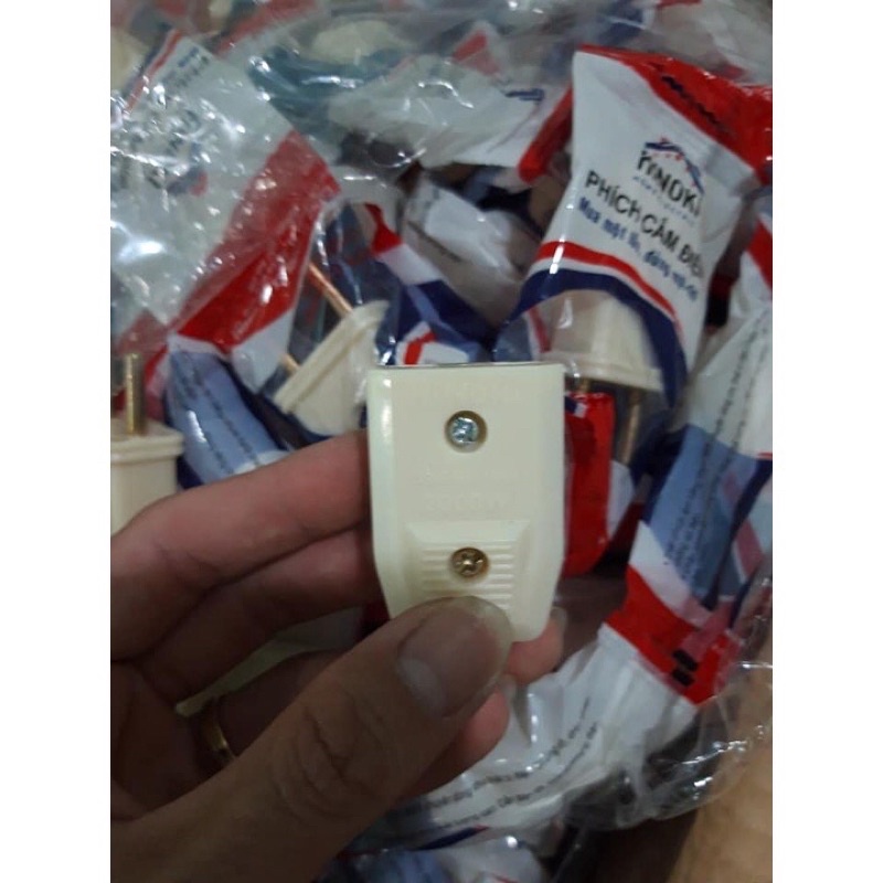 Phích cắm chịu tải 3000w hinoki