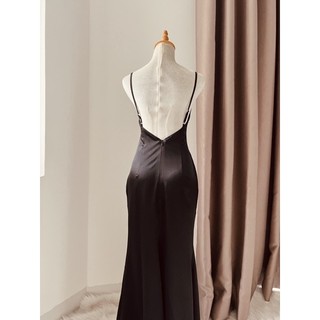 Đầm lụa 2 dây lưng v cut-out ngực (có mút) Mevauyen