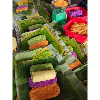 Bánh Tét Tứ Quý 4 Nhân ( 1.7-1.8kg, Màu Ngẫu Nhiên )