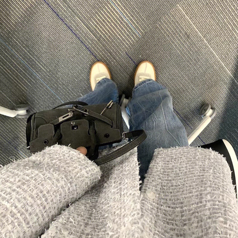 Mischa Túi Đeo Chéo Vai Di Động Thời Trang Mới Mẻ niche Y2K Bạch Kim Dễ Phối Đồ Cho Nữ