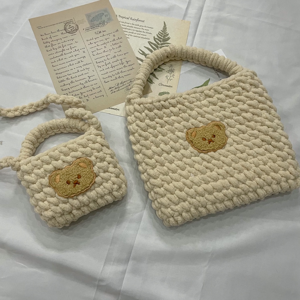 Túi xách túi đeo chéo túi len mini handmade hình gấu mặt cười