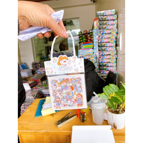 Hộp 40 tập dán sticker nhựa víp hình túi xách . túi 3 tờ