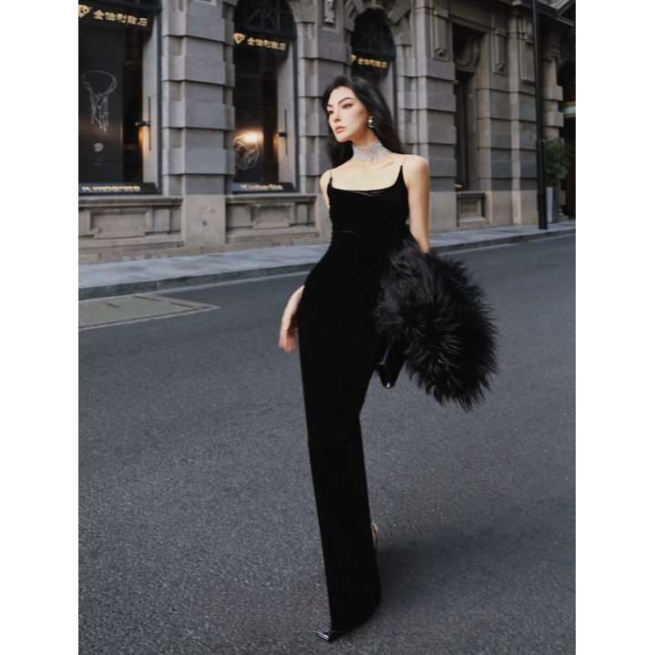 Váy Nhung Hai Dây Dáng Dài Eclipse Clothing