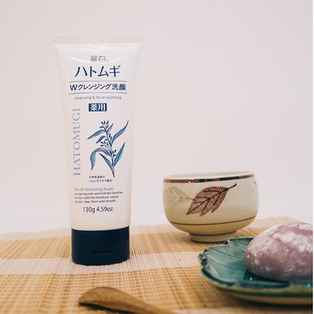 Sữa rửa mặt trắng da Hatomugi 130g – Hàng chính hãng