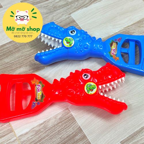 Đồ chơi khủng long kẹp tay, cạp cạp mông vui nhộn không đau bé nào cũng thích