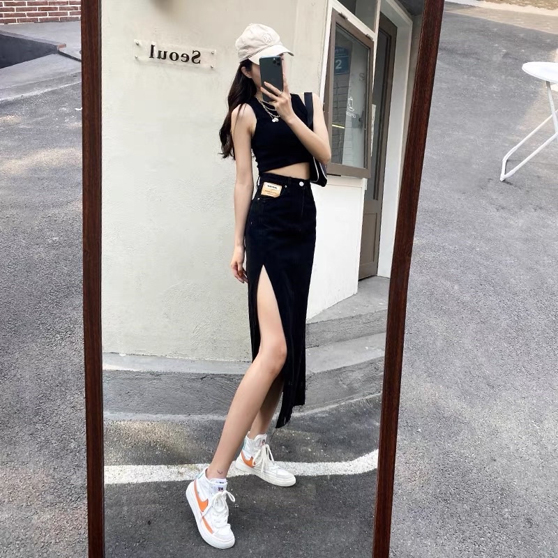 SALE 60% - Chân váy bò xẻ đùi