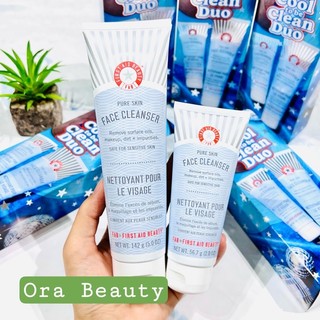 Sữa rửa mặt FIRST AID BEAUTY Pure Skin Face Cleanser