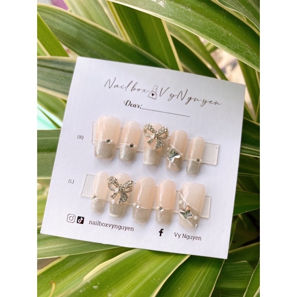 NailBox thạch trắng mắt mèo phối charm