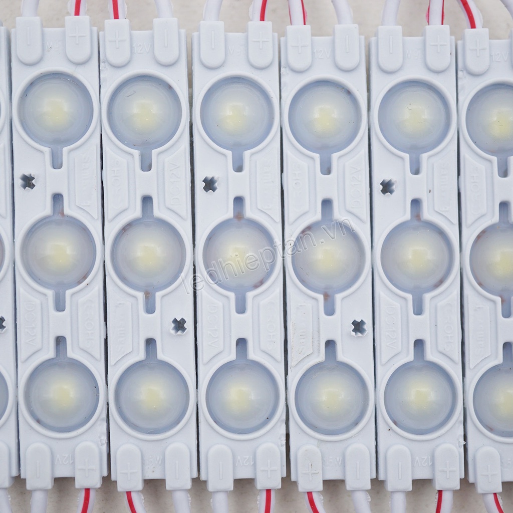 LED hắc 3 bóng trắng tim 6011 len đục HC - 1 dây 20 bóng12v