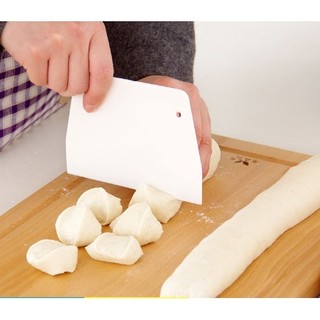 Dao vét dao cắt bột làm bánh bằng nhựa