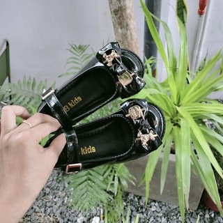 Giày bé gái kiểu giày đốc có giày mẹ và bé