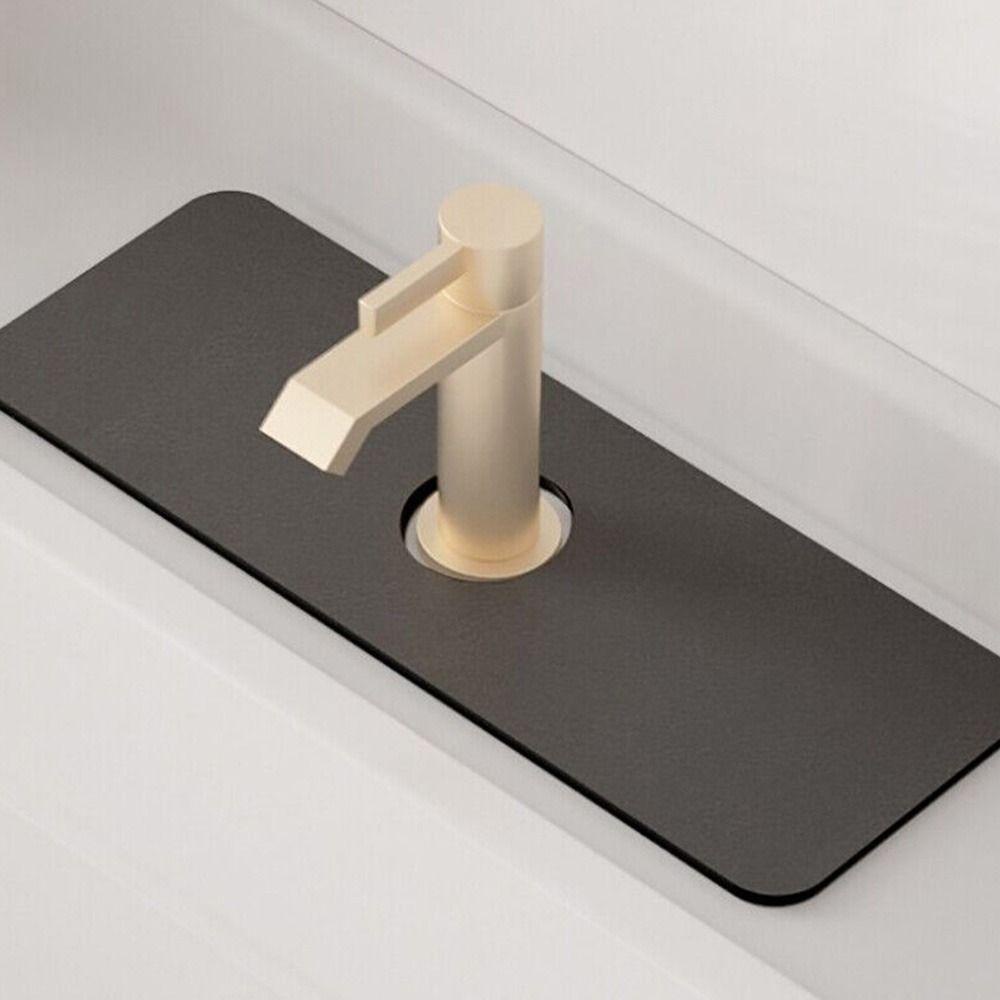 Thảm Thấm Hút Gắn Vòi Nước Tiện Lợi