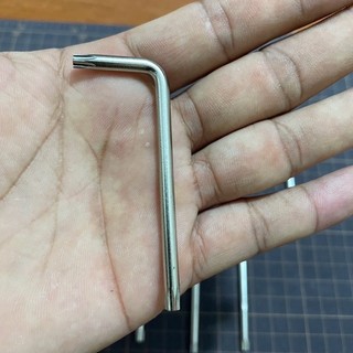 lục giác vặn ốc titan m4