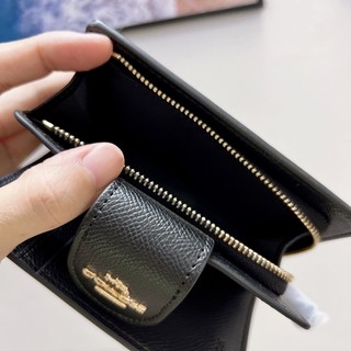 VÍ NỮ Coach  wallet medium corner zip wallet