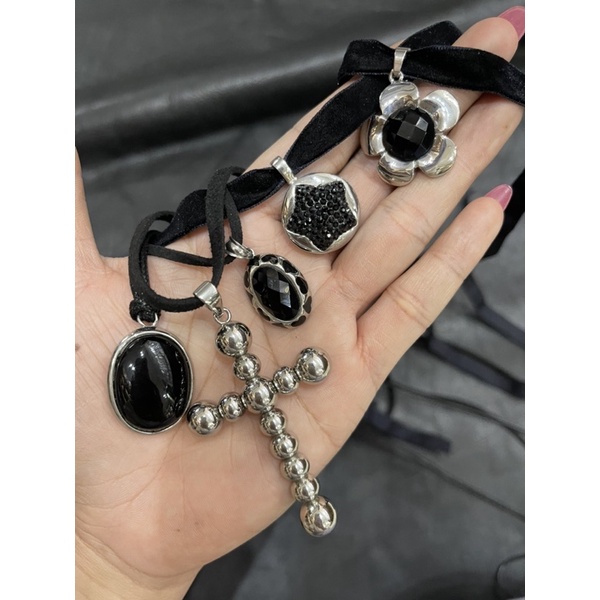 Vòng cổ choker phối mặt hoa