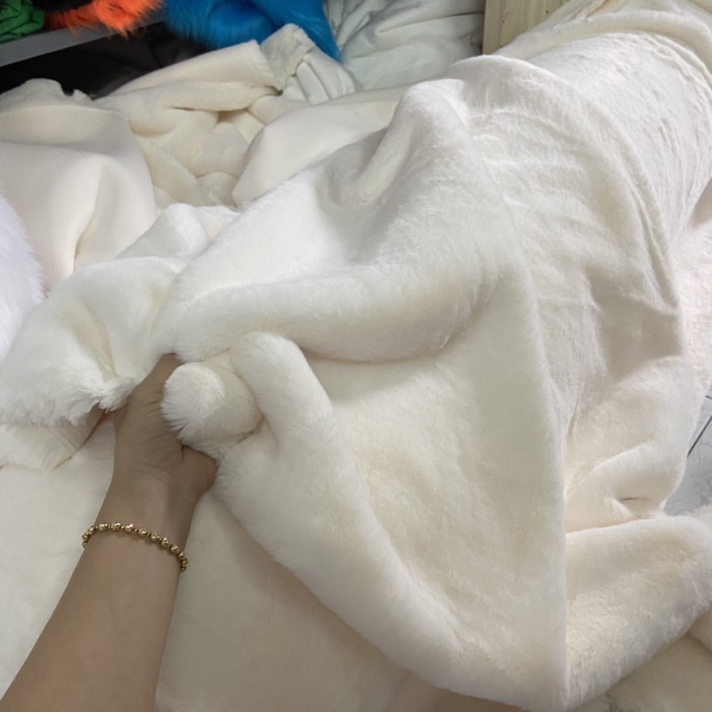 Thảm lông màu trắng kem loại dày đẹp