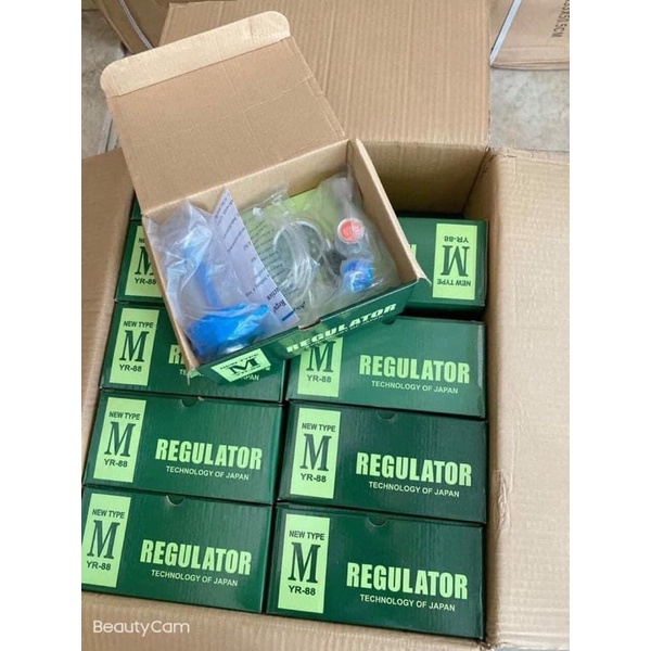 Đồng hồ đo áp suất Oxy YR 88- Có bình làm ẩm