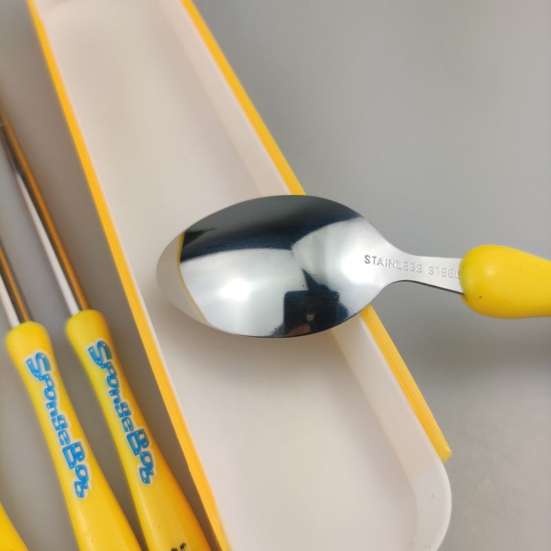 Bộ muỗng nĩa hoạt hình cho bé,,,