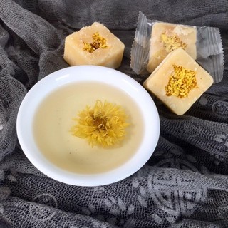 1kg Trà hoa cúc đường phèn mật ong ( được 52 viên) đậm đà thơm ngon