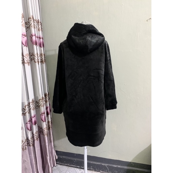 Váy hoodie nhung dày ấm, thêu chữ