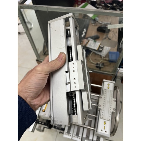 Trục Z chế máy Hàn cell pin