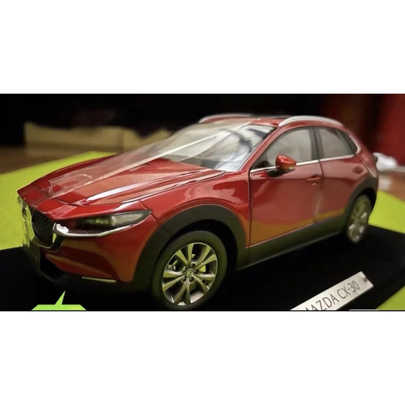 Mô hình xe Mazda CX30 hackback tỉ lệ 1:18