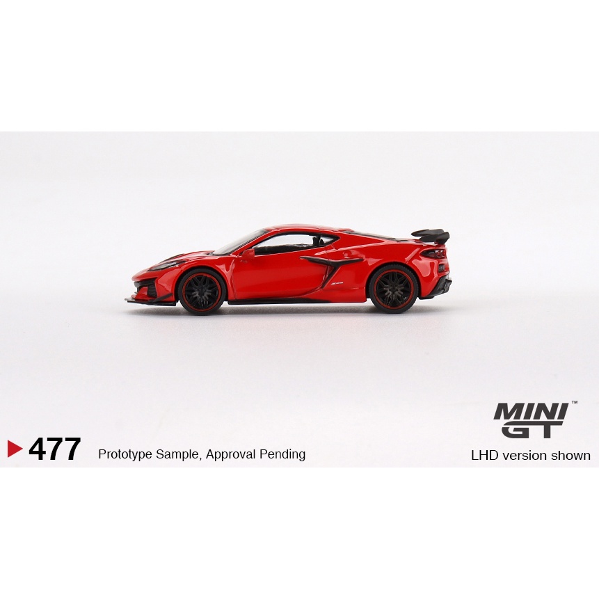Mô hình ô tô Chevrolet Corvette Z06 2023 Torch Red 1/64 MiniGT MGT00477