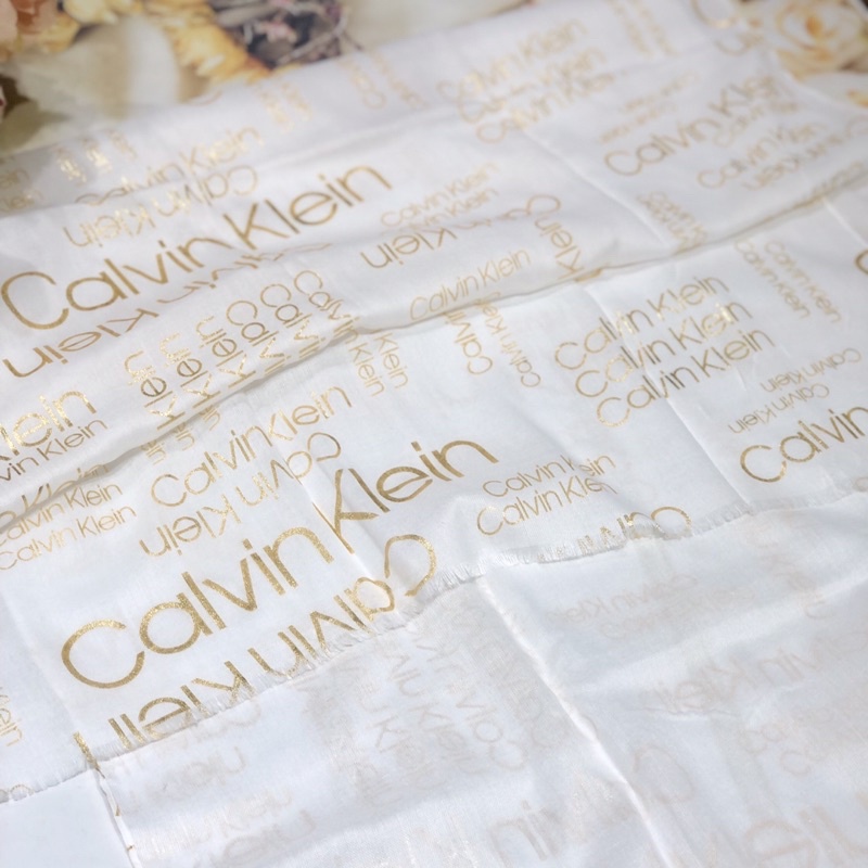 Khăn choàng Calvin