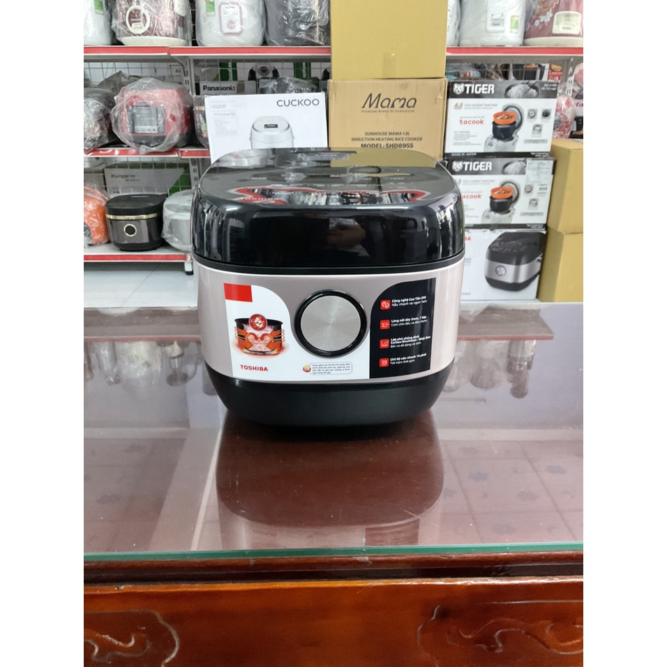 Nồi cơm cao tần Toshiba 1.8 lít RC-18IX1PV - Hàng trưng bày