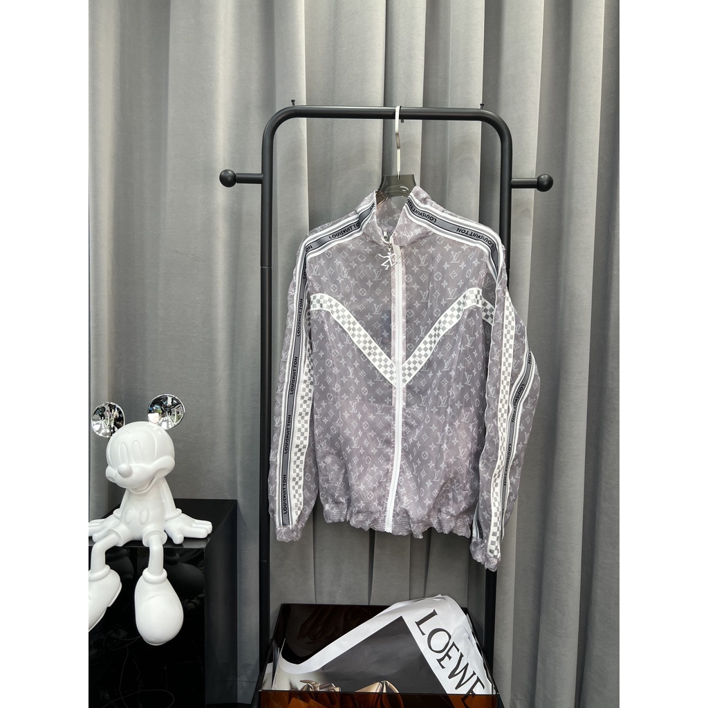 Áo Khoác Thể Thao Chống Nắng Mỏng Cổ Đứng In Chữ Hai Bên Thời Trang Châu Âu 3115 M-XXL