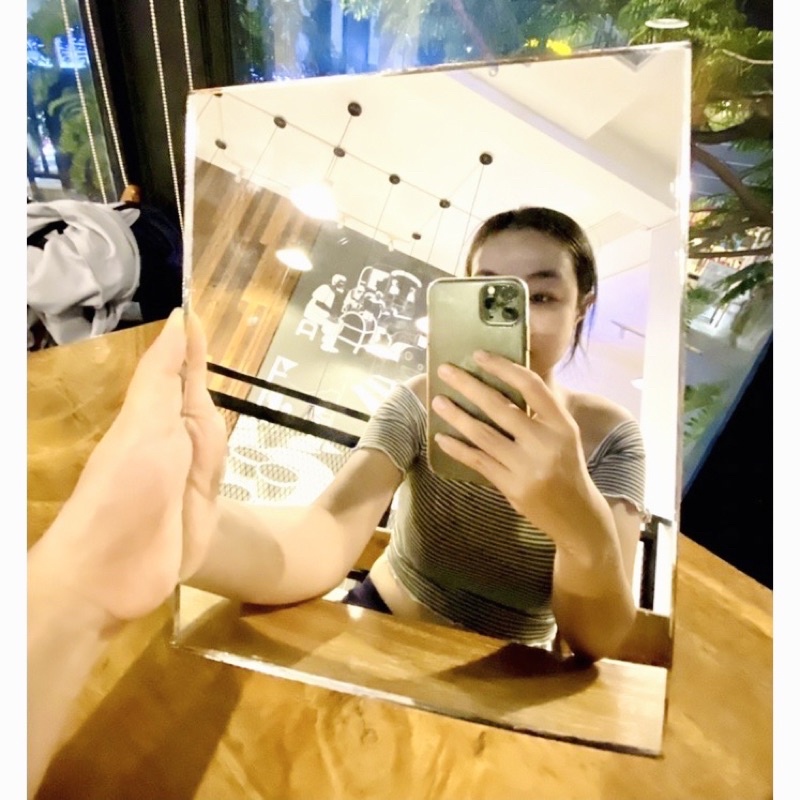 GƯƠNG DÁN TƯỜNG thủy tinh dày 4mm siêu nét (sẵn keo)