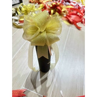 Nơ ruy băng thắt sẵn