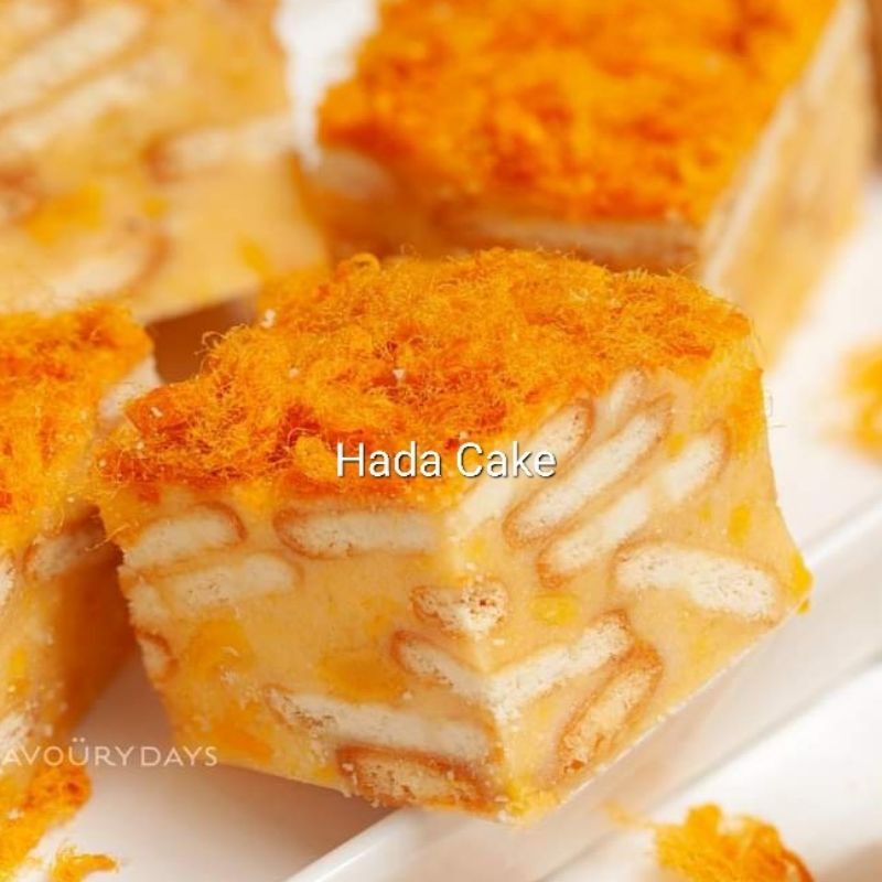 Bánh bông tuyết chà bông trứng muối rong biển