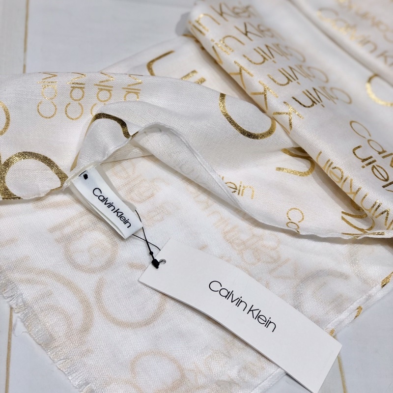 Khăn choàng Calvin