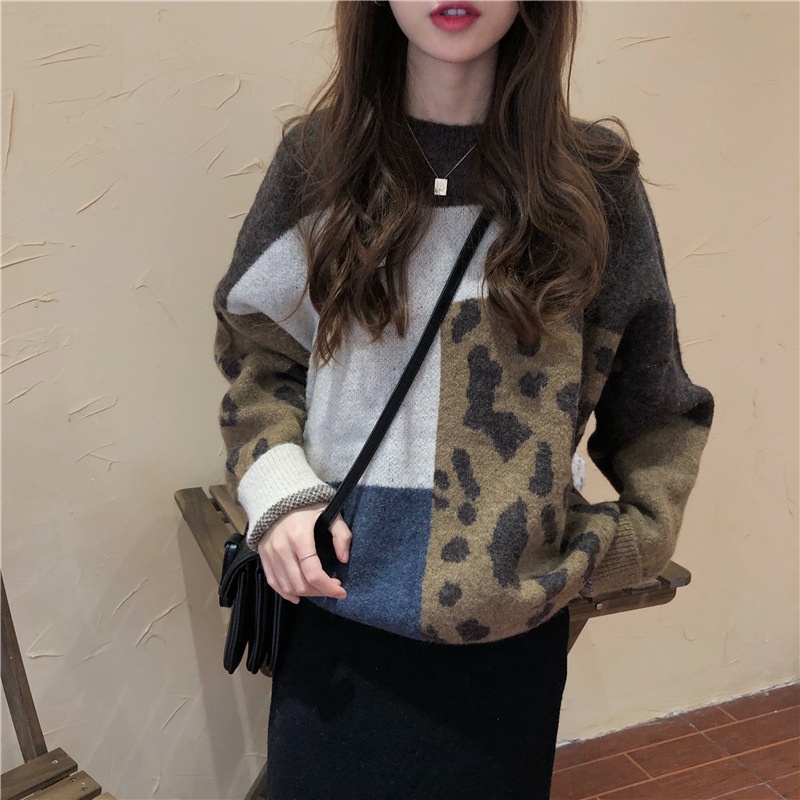 Áo Sweater Dệt Kim Tay Dài Cổ Tròn In Họa Tiết Da Báo Màu Sắc Tương Phản Thời Trang Thu Đông Cho Nữ