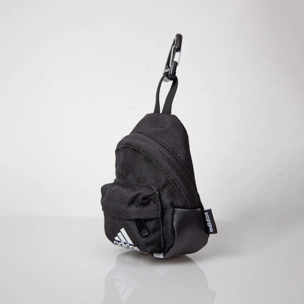 Móc khoá balo Adidas đựng đồ nhỏ gọn vào chìa khoá xe