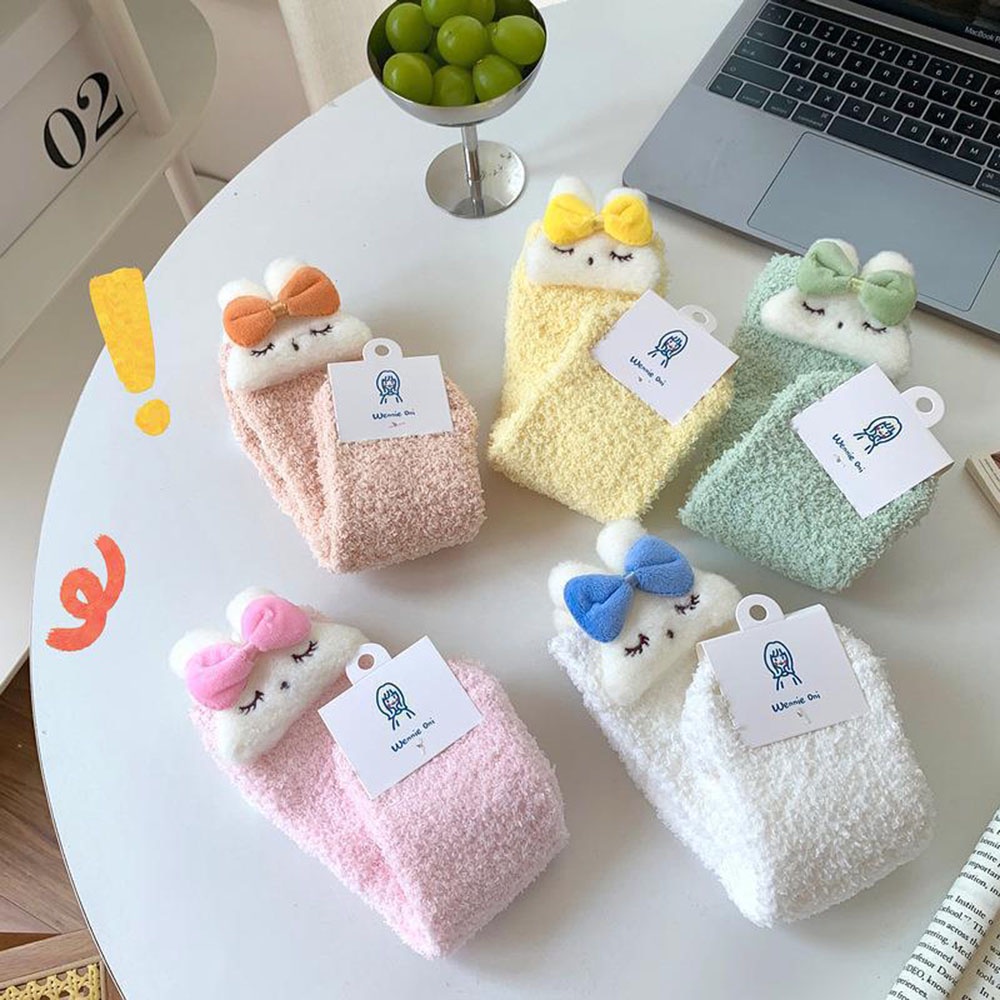 Vớ Nhung San Hô Dày Ấm Áp In Họa Tiết Hoạt Hình Thỏ / Gấu Dễ Thương Cho Nữ