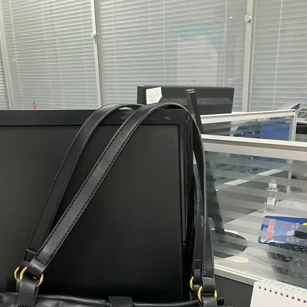 Túi Đựng Bút Chì / Mỹ Phẩm Bằng Lông Nhung Họa Tiết Quái Vật May Mắn Dễ Thương