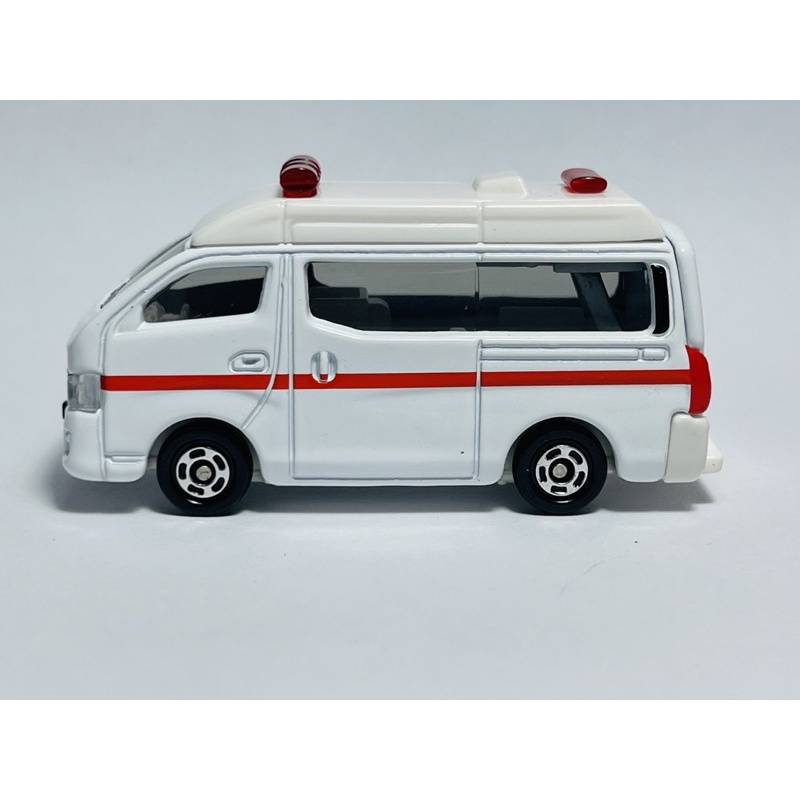 Hobby Store xe mô hình Tomica Nissan Ambulance - Xe Cấp Cứu  TL01
