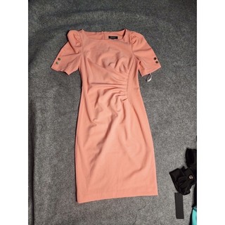 Đầm nhún eo DKNY size 2