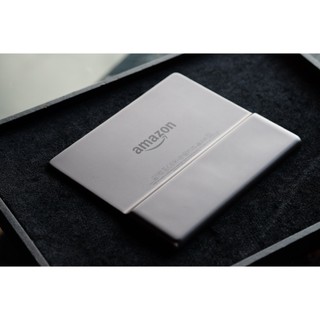 Máy đọc sách Kindle Oasis 2 9th màn hình 7inch ( Tặng túi chống sốc + Kho sách )