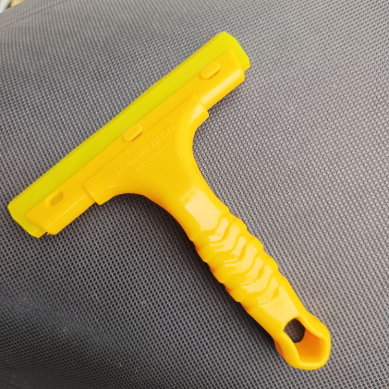 Dụng Cụ Dán DECAL Miết giấy Dán Tường Gạt Kính Đa Năng màu vàng lưỡi gạt cao su hiệu Thanh Bình