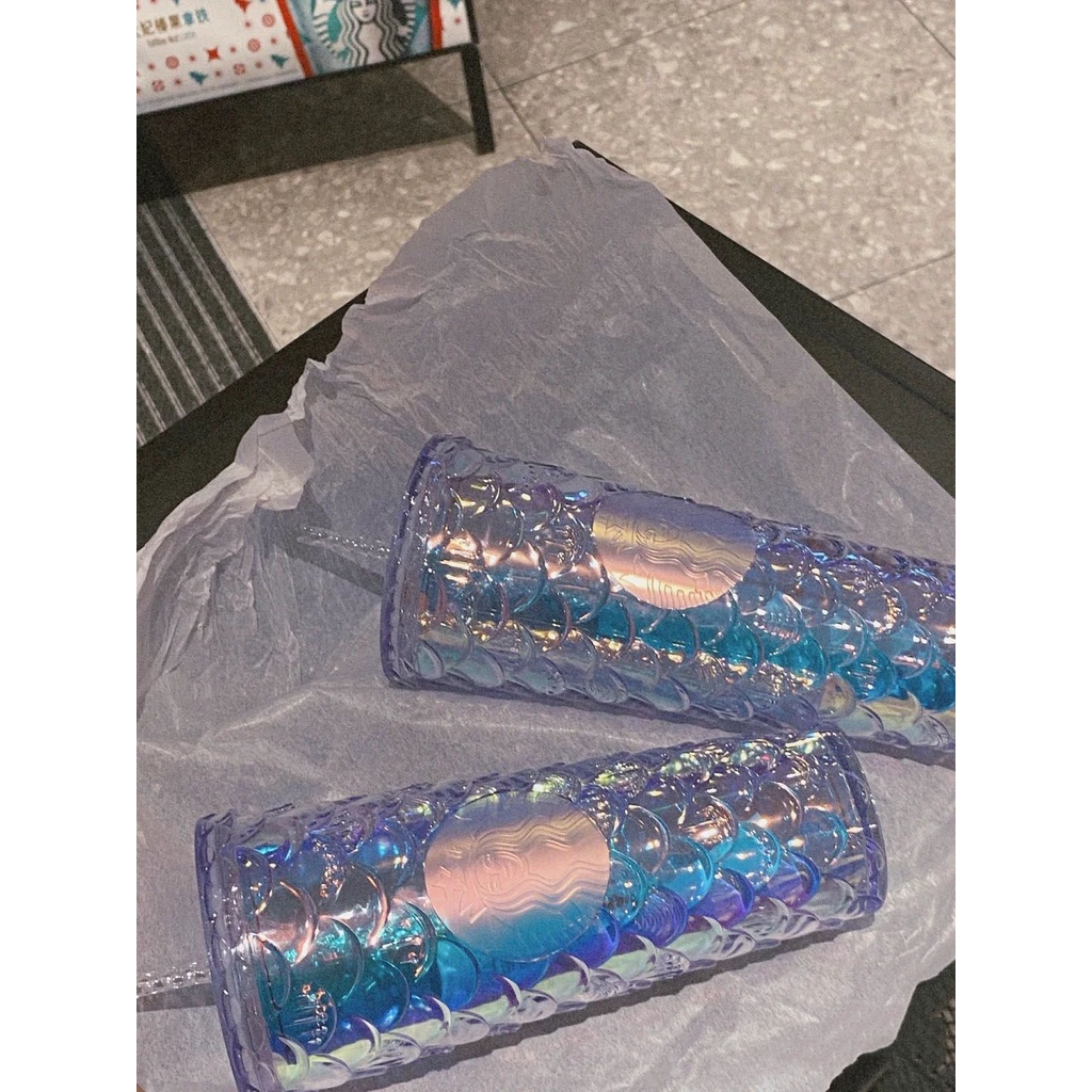 Ly Starbucks Unicorn đổi màu siêu hot, Dưới ánh sáng là 1 màu khác ✨ khi sử dụng nước sẽ có