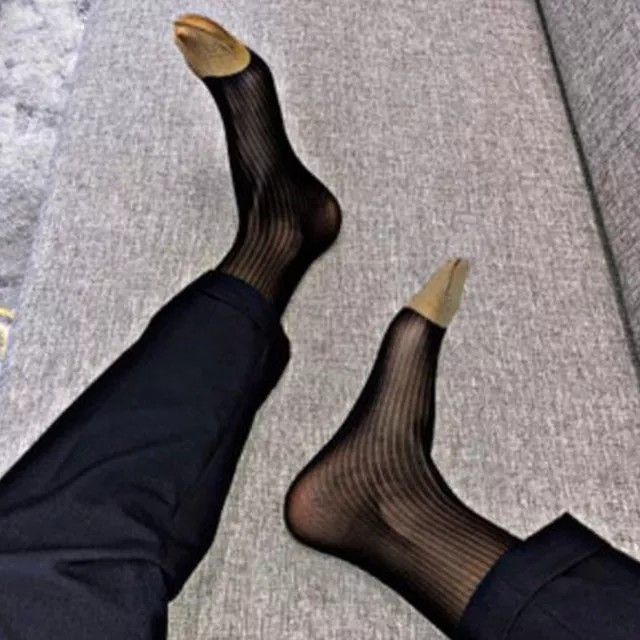 SS003_ZINNEG_ Sheer Socks Đen Mũi Vàng