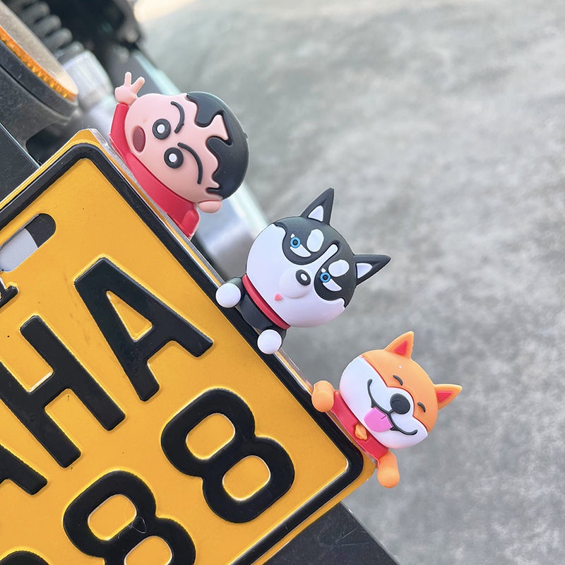 Búp Bê Nhỏ Dễ Thương Trang Trí Biển Số Xe Hơi