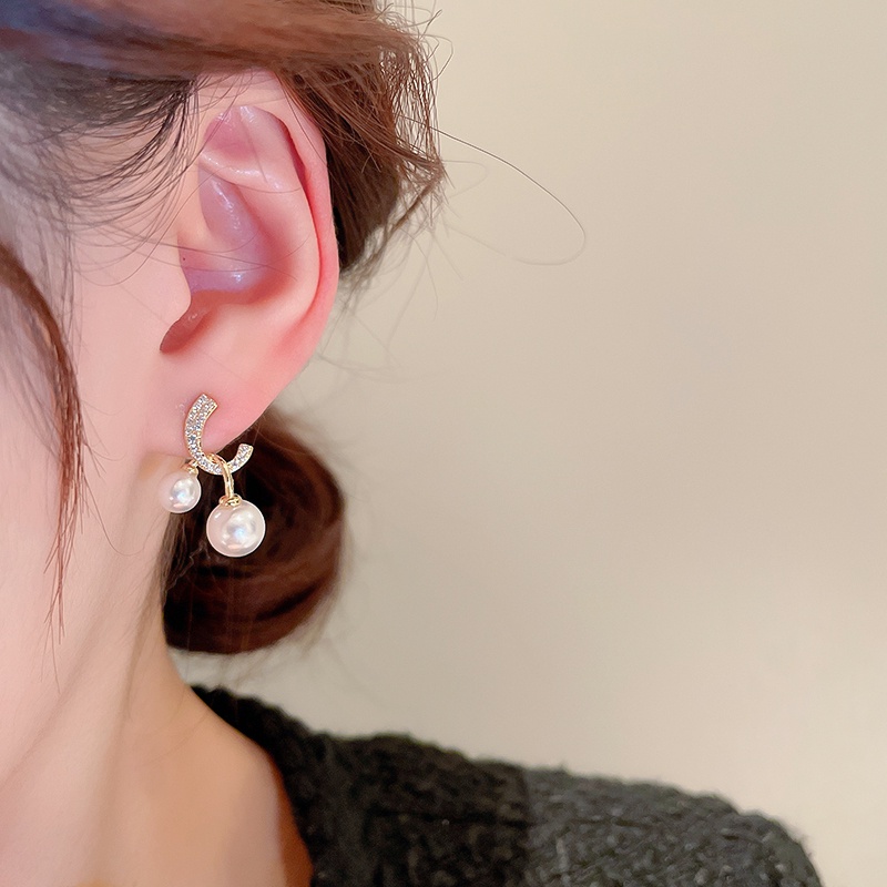 Bông Tai Chữ C Đính Ngọc Trai Thời Trang Hàn Quốc